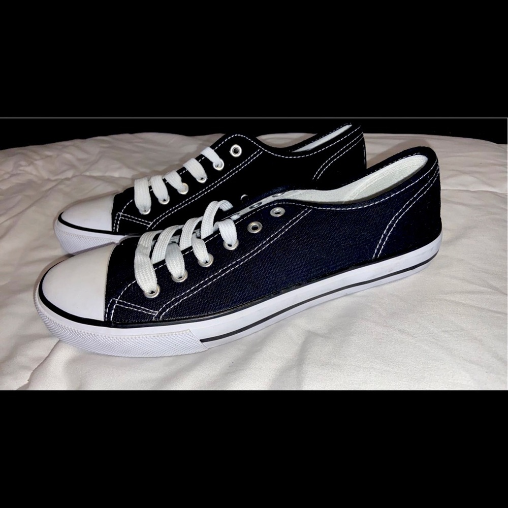 Revolution Sized an 8 but can be a 8.5 comfortable